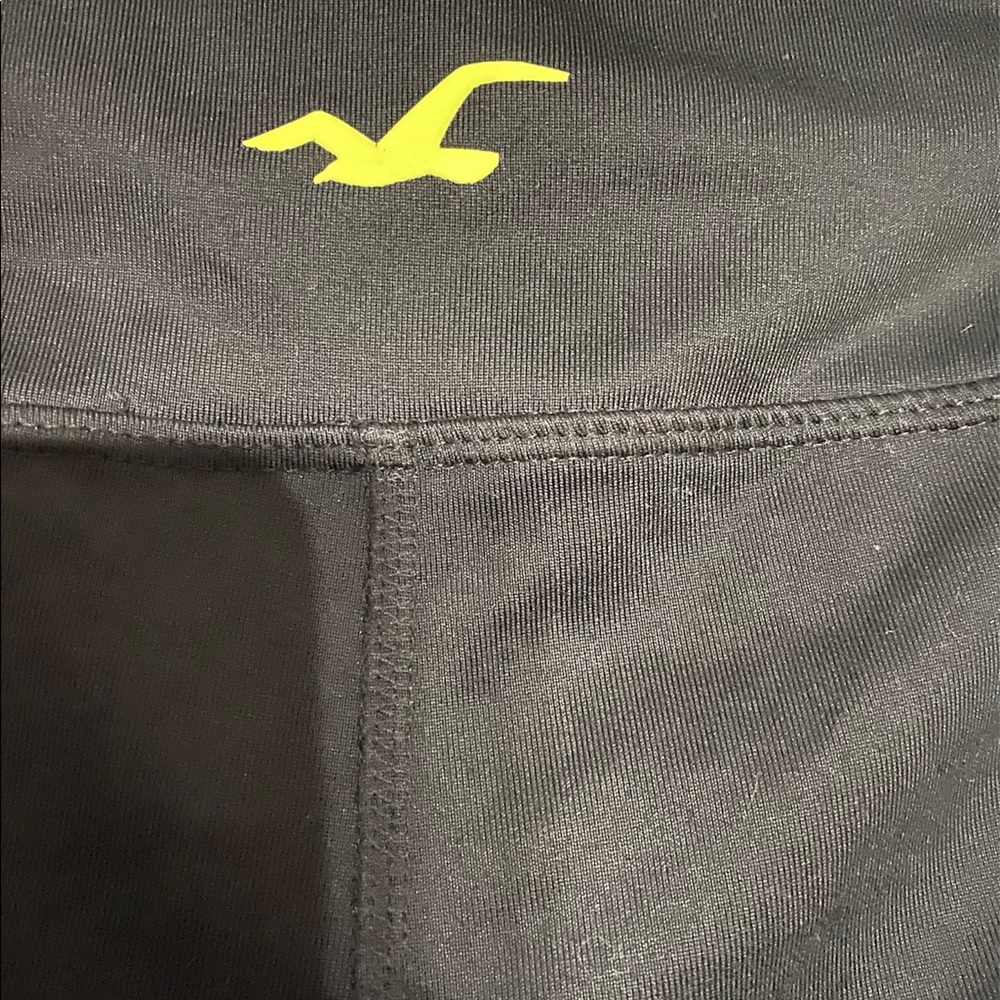 Hollister cris cross side capris